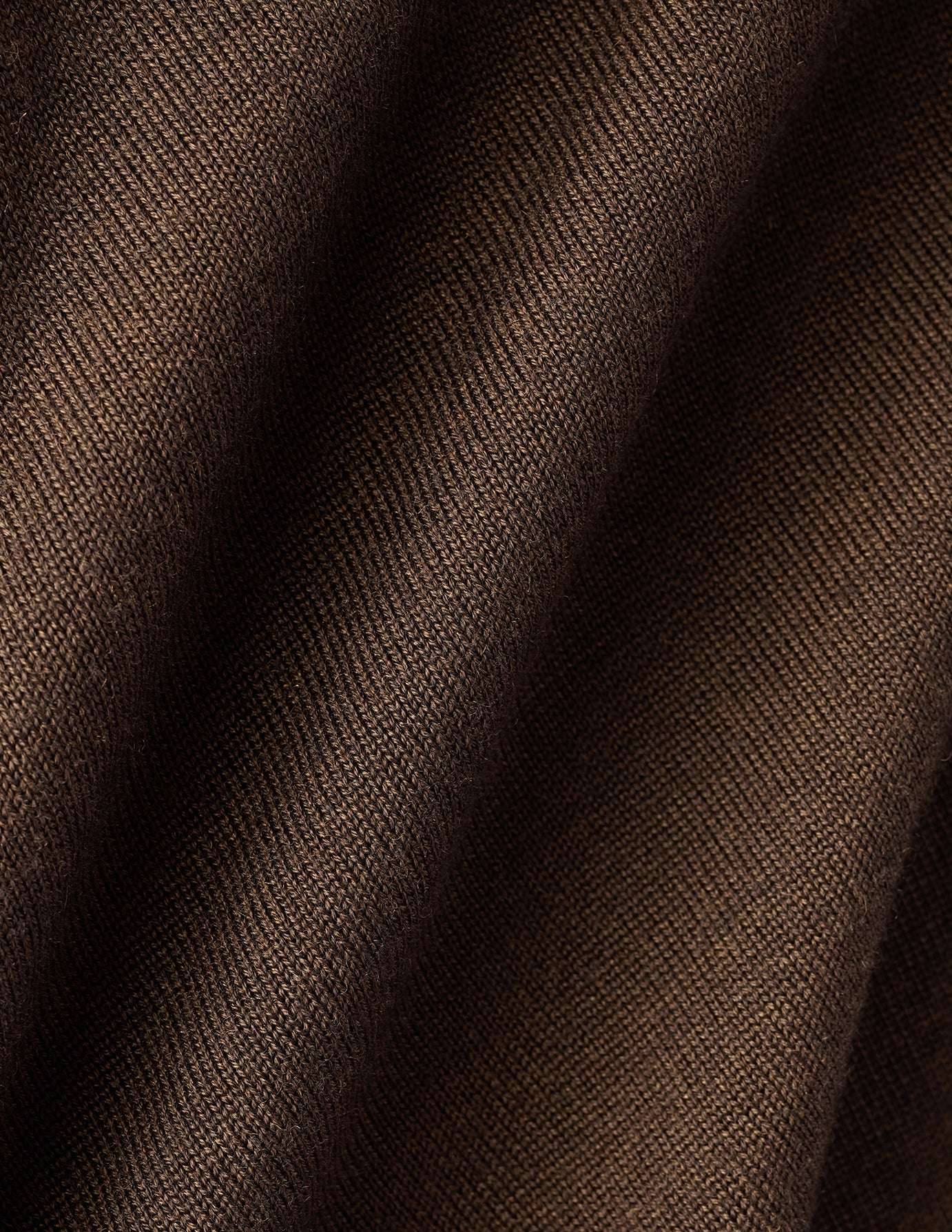 Seamless Premium Merino Knit Turtleneck Saddle Brown